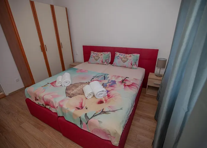 Bokic アパート トレビニエ